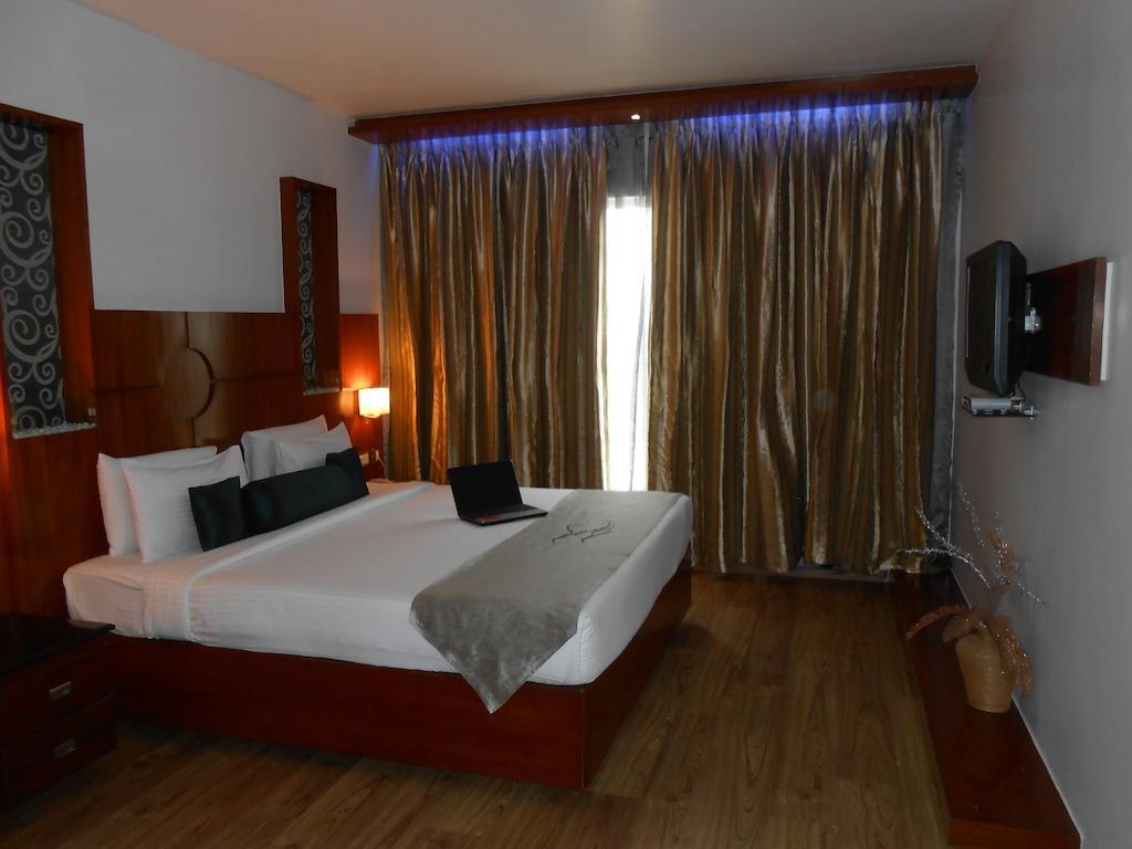 Citrine Hotel Bangalore Room photo